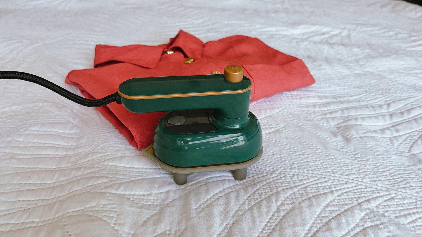 AtlasSA™ Compact Travel Iron